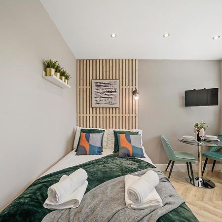 Cosy Heathrow Studios - Parking - Garden Londres Extérieur photo