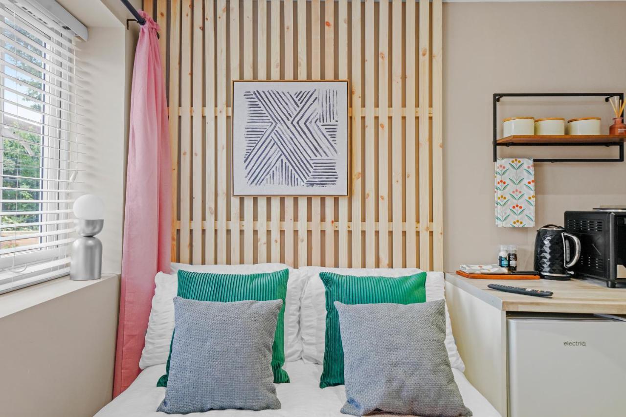 Cosy Heathrow Studios - Parking - Garden Londres Extérieur photo