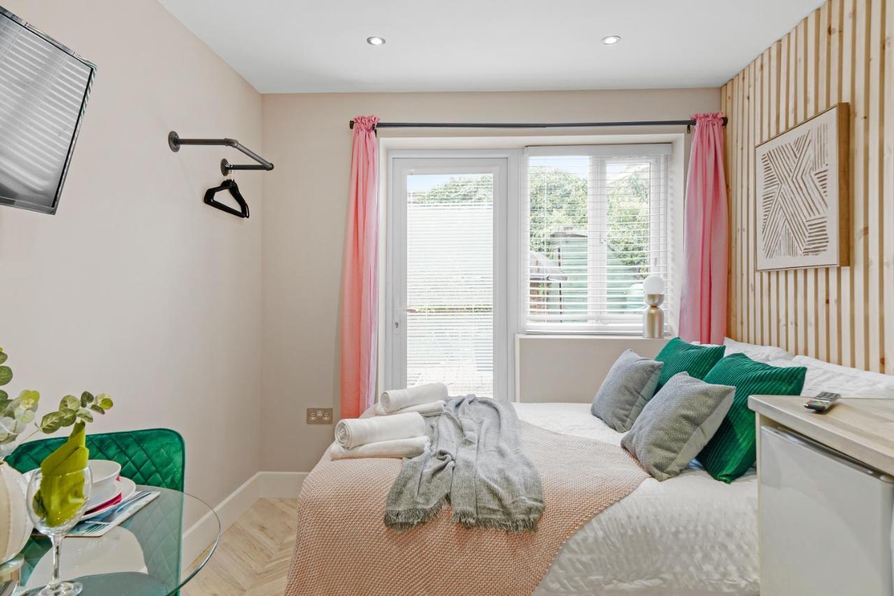 Cosy Heathrow Studios - Parking - Garden Londres Extérieur photo