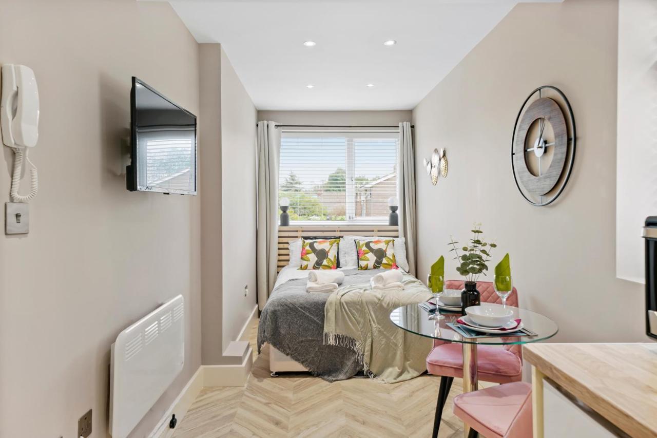 Cosy Heathrow Studios - Parking - Garden Londres Extérieur photo