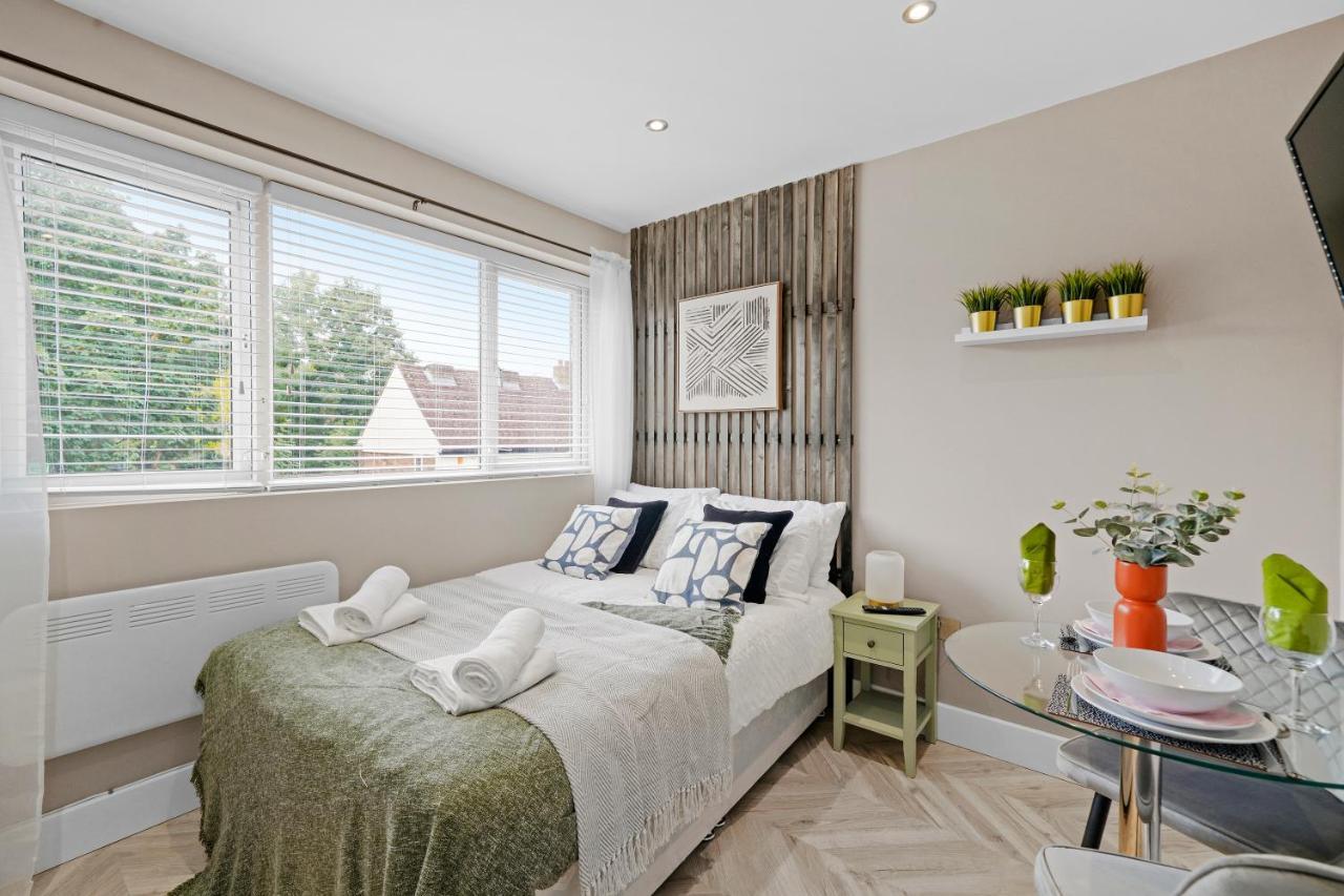 Cosy Heathrow Studios - Parking - Garden Londres Extérieur photo